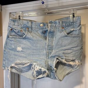 Levi Strauss 501 Light Blue Distressed Denim Women’s Shorts size 29 waist